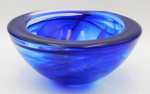 Lot 326 - A Kosta Boda Glass large, heavy Anna Ehrner Atoll bowl - clear with co