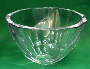 Lot 327 - Large Heavy signed Orrefors - Sweden faceted bowl 28cm D - signed to b