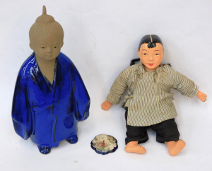 Lot 253 - 3 pces Oriental inc Vintage Satsuma Belt Buckle (af), Composition doll