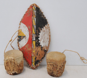 Lot 258 - Small lot - Tribal items - small Maasai African Shield made from leath