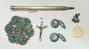 Lot 282 - Group lot - pr Chinese enamel cufflinks, large Lapis pendant, carved C