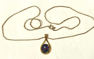 Lot 290 - Group - silver gold plated Opal pendant with rolled gold chain