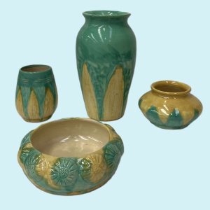 Lot 323 - 4 x pces 1930s unmarked Cornwell's Australian pottery yellowgreen glaz