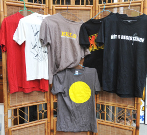 Lot 14 - Group lot - Vintage & Modern Rock & Roll Band shirts - Regurgit