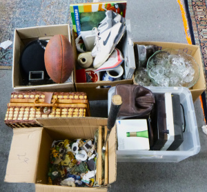 Lot 69 - 5 x boxes - assorted items inc, bowls bag, picnic basket with contents,
