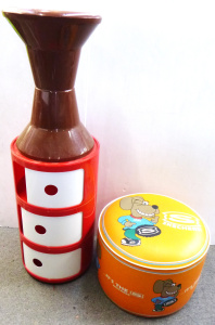 Lot 91 - Group lot of Retro & Retro style items inc, Caroma Arcade stool, An