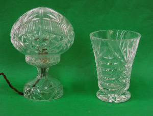 Lot 168 - 2 pces Vintage cut crystal inc Boudoir Lamp w pedestal base 27cm H &am