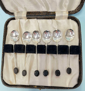 Lot 255 - Boxed set SSilver Coffee bean spoons - hmarked Sheff 1973