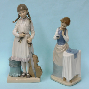 Lot 298 - 2 x Vintage Lladro figures inc Viola Lesson, Model 4842 retired 1973 3