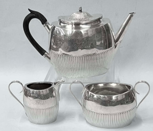 Lot 341 - 3 pce SSilver Tea service - London 1881 Wm Hutton & Sons - TW 735