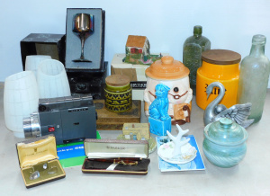Lot 26 - Mixed Group lot inc Boxed French Pen set, Aust Pottery Wilton lidded bo
