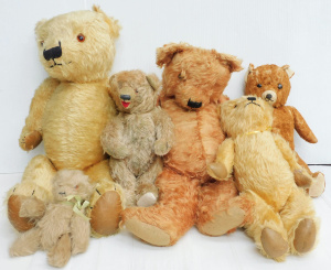 Lot 108 - 6 x Vintage Teddy Bears - assorted sizes and materials inc Mohair, Kap