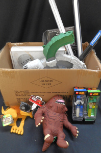 Lot 124 - Box Star Wars items, incl Jedi Knights Trading Card Game, Posters, Pen