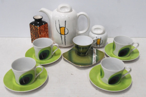 Lot 281 - Group lot - Retro 1970s Ceramics - set of 4 x Japanese Teatime C&S