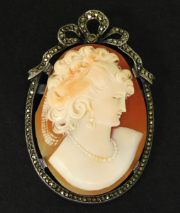 Lot 288 - Vintage Cameo Brooch Pendant with Sterling Silver & Marcasite mou
