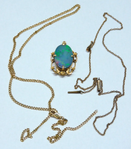 Lot 306 - Small lot - 9ct Gold Necklace with marks sighted TW 5 2grams + 1930s 9