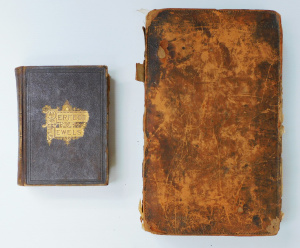 Lot 327 - 2 x 19th century books inc Family Bible - c1817 Holy Bible Old & N