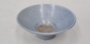 Lot 334 - Roger Kleinig Modern Australian Pottery Bowl w Speckled Blue Glaze &am
