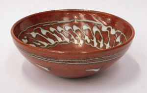 Lot 336 - Shigeo Shiga Australian Pottery bowl - temmoku glaze with white bandin
