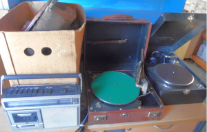 Lot 19 - Group lot Gramophones and Gramophone parts plus a National Panasonic Ca