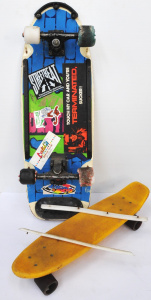 Lot 79 - Group lot - Vintage Skateboard gear - old Redstone Destroy setup w AF w