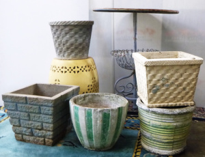 Lot 94 - Group Outdoor & Gardening Items - incl Various Sized Concrete Pots,