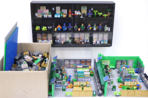 Lot 158 - Collection Woolworths Bricks Supermarket Playset - with Filled Display