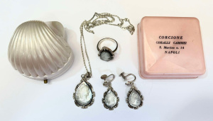 Lot 272 - Vintage Corcione, Napoli silver mother-of-pearl jewellery - Pendant on