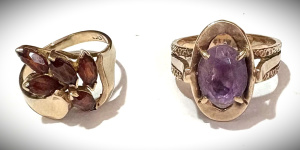 Lot 307 - 2 x 9ct gold rings set with Amethyst & garnets - TW 7 5 grms