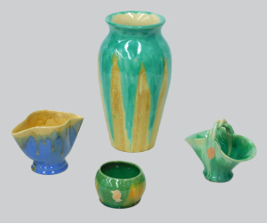 Lot 327 - 4 pces Vintage Australian Drip Glaze Pottery inc Cornwells Teal &