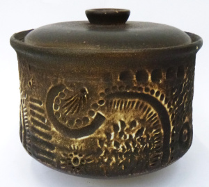 Lot 352 - Vintage John Gilbert Australian Studio Pottery lidded vessel with matt