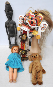 Lot 34 - Mixed group lot - Old well loved Merrythought Teddy bear , large Baline