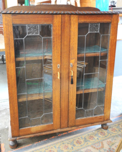 Lot 64 - Vintage c1930s Glazed Bookcase - Tudor style w Leadlight Doors, 3 x she