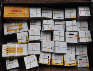 Lot 80 - Box Lot of Vintage Photographic Film Slides incl USA, New Zealand, Wale