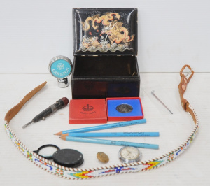 Lot 204 - Small lot - Mens items & Access - 1970s Timex Automatic Watch w Da