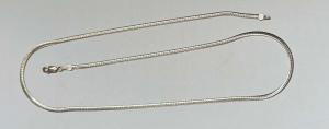 Lot 299 - 18ct wgold Snake chain necklace - marked 750 - 50cms L TW 9 grms