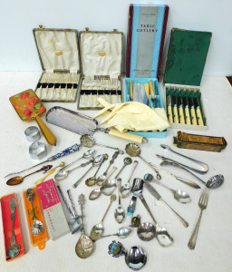 Lot 20 - Group lot vintage cutlery inc Boxed - Knife sets with ivorine handles,