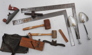 Lot 72 - Box lot of Vintage Hand Tools incl Falcon F5 Spoke Shave, Moulding plan