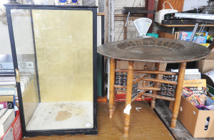 Lot 83 - 2 x Vintage Items - incl Eastern Fold Up Table w Intricate Detail to Br