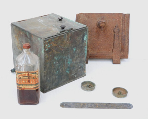 Lot 90 - Box lot - Old Metal & other items - Copper Pharmacy Steriliser AF,