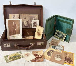 Lot 104 - Small case with writing case, vintage photos, cabinet portraits, post