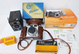 Lot 195 - Box lot of Vintage cameras & Accessories inc Boxed German Balda P