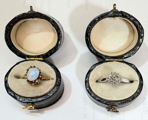 Lot 340 - 2 x Rings - 375 wgold set with tiny diamonds & 10K ygolf set with
