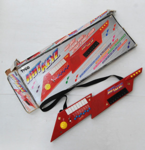 Lot 226 - Tyco Hot Keyz computerized electronic twin keyboard with box