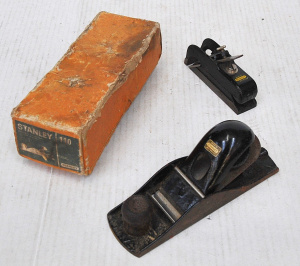 Lot 267 - 2 x Vintage Stanley Carpenters Planes Incl Stanley 110 Block Plane &am