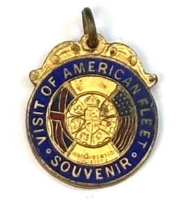 Lot 296 - 1908 United States naval fleet visit to Australia enamel souvenir Meda