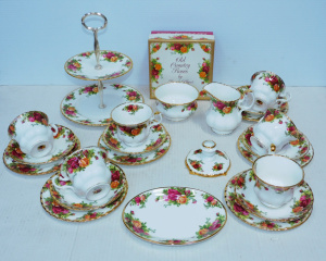 Lot 308 - Royal Albert Old Country Roses Afternoon Tea set for 6 - Trios, Creame