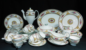 Lot 330 - Wedgwood Dinner Set for 6 - Columbia pattern incl Dinner & Entre p