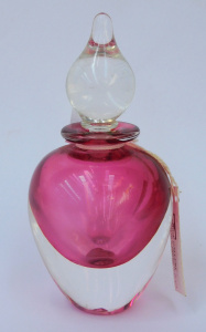 Lot 357 - Robert Wynne Australian Art Glass signed Perfume Bottle Cased Pink gla