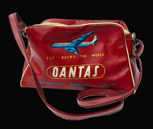 Lot 18 - 1950s vinyl burgundy childs Qantas airline bag - zip end needs stitchin